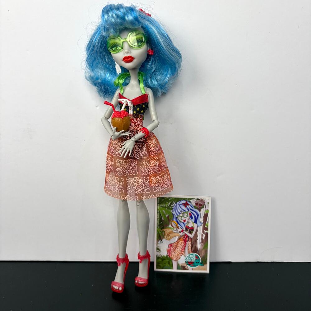 Monster High Skull Shores Ghoulia Yelps Doll w/ Accessories